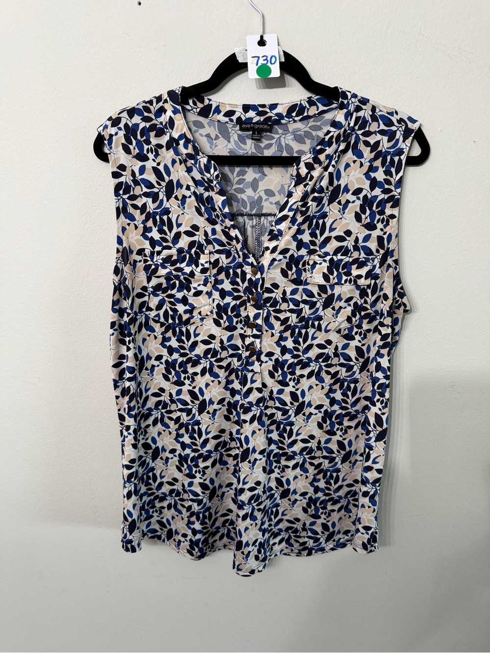 Women’s Ava & Grace Blue Leaf Print Sleeveless Blouse Large